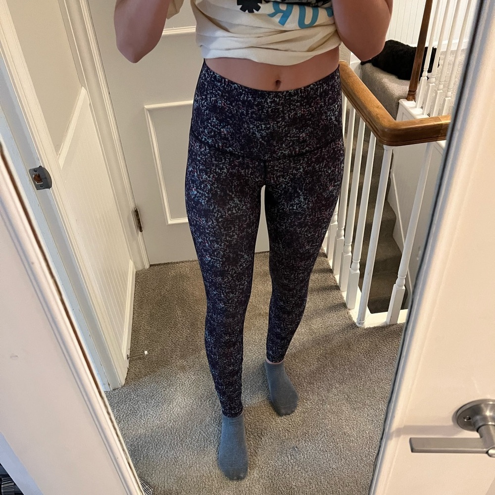 Lululemon Purple and Blue Speckled Leggings; size 4